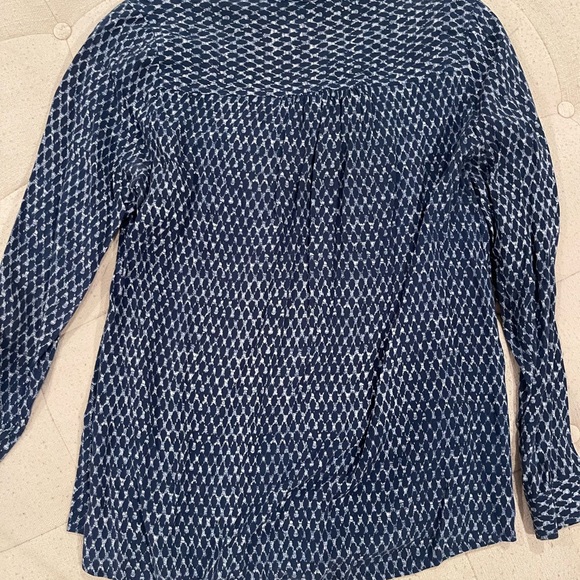Soft Joie - blue patterned button up top - Picture 5 of 8